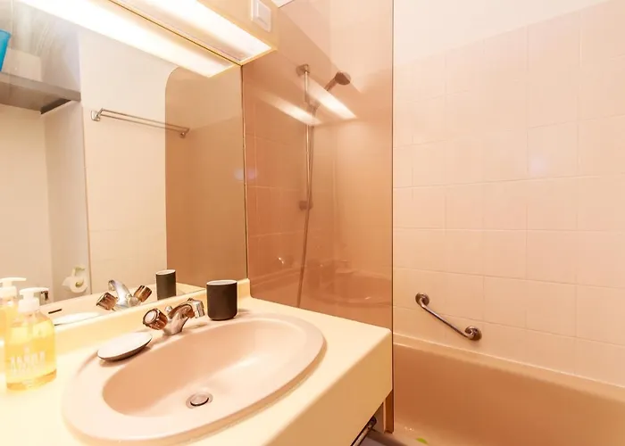 Benoit A 80m, Terrasse & Jardinet Apartment *